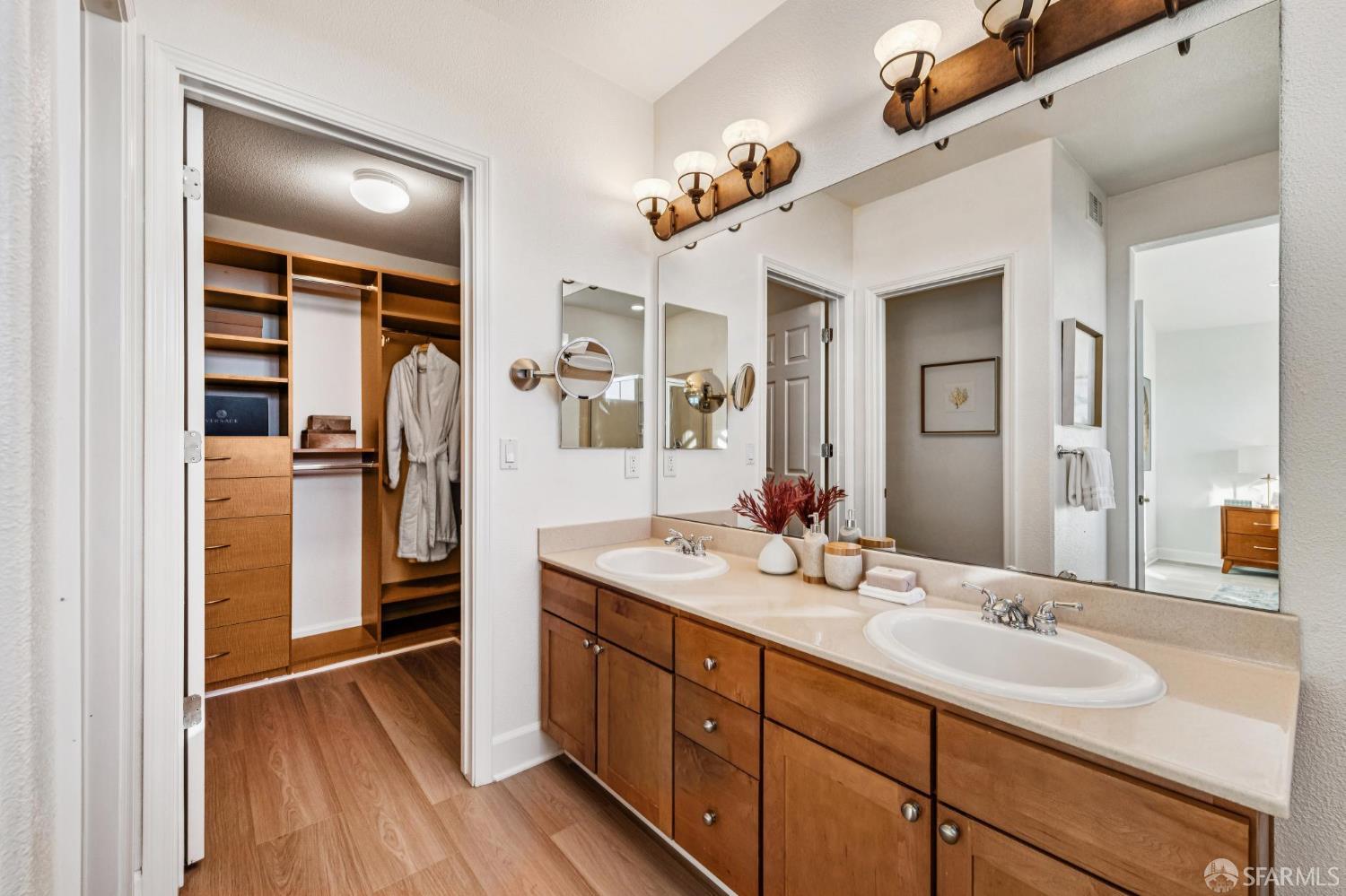 Photo #31: 425091702 Listing: Photo #31