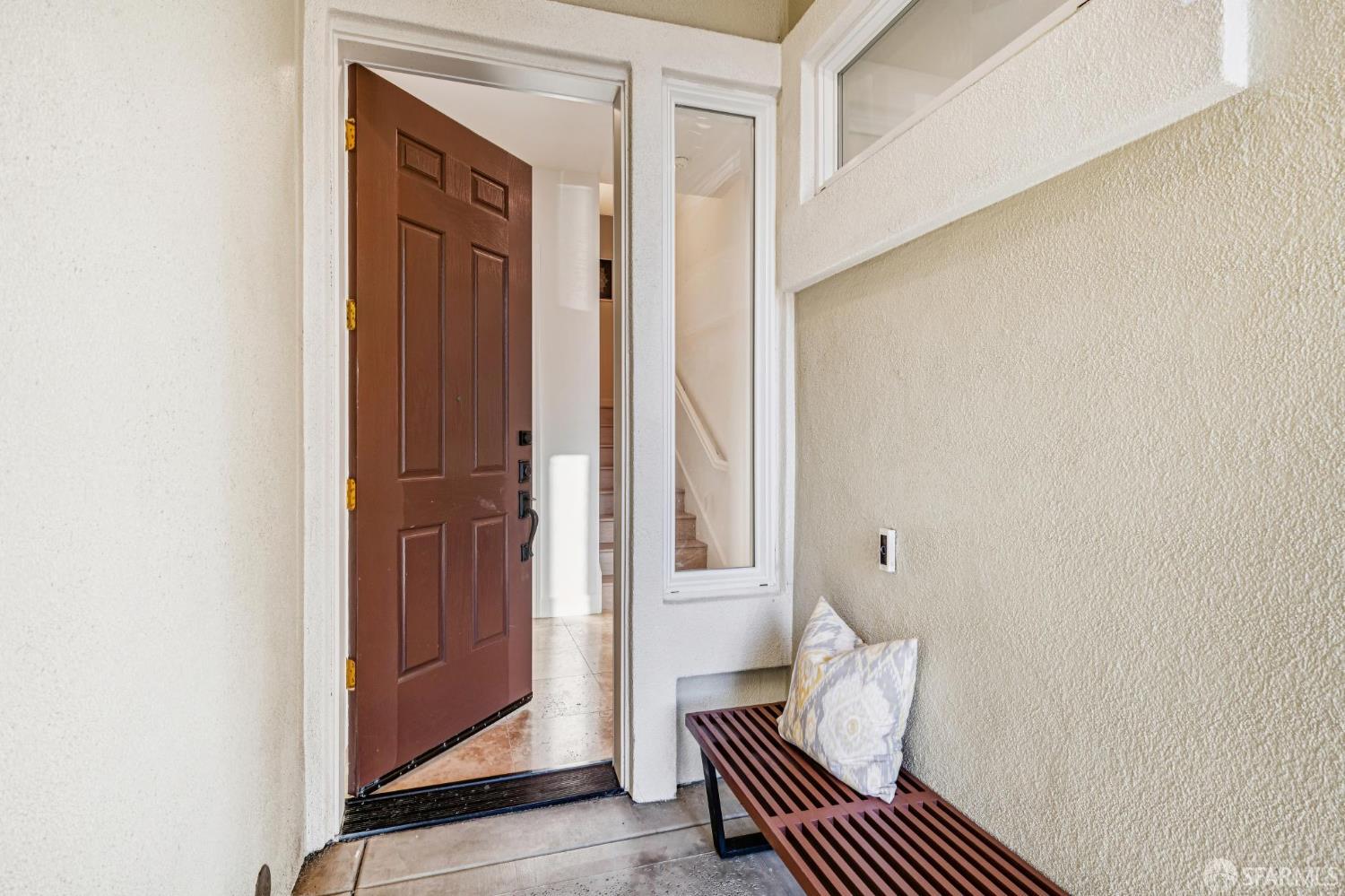 Photo #4: 425091702 Listing: Photo #4