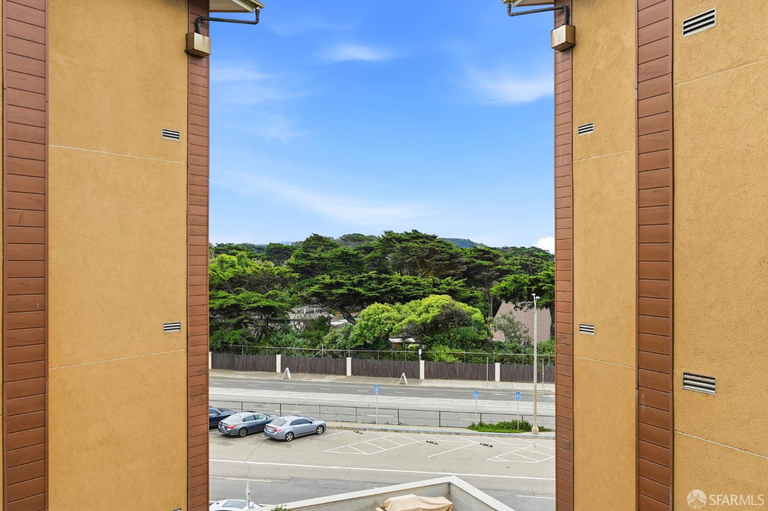 Detail Gallery Image 43 of 51 For 3535 Wawona St #415,  San Francisco,  CA 94116 - 2 Beds | 2 Baths