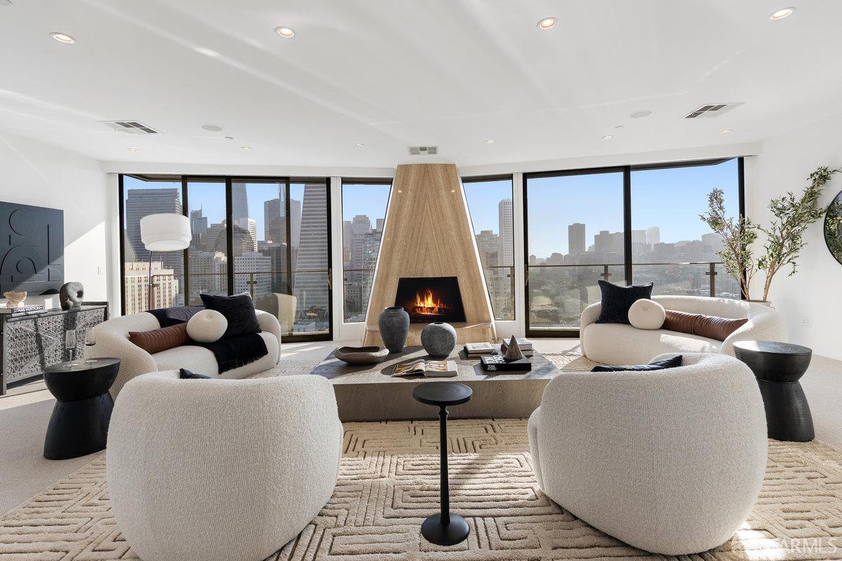 Detail Gallery Image 3 of 58 For 455 Vallejo St Ph7,  San Francisco,  CA 94133 - 3 Beds | 3/2 Baths