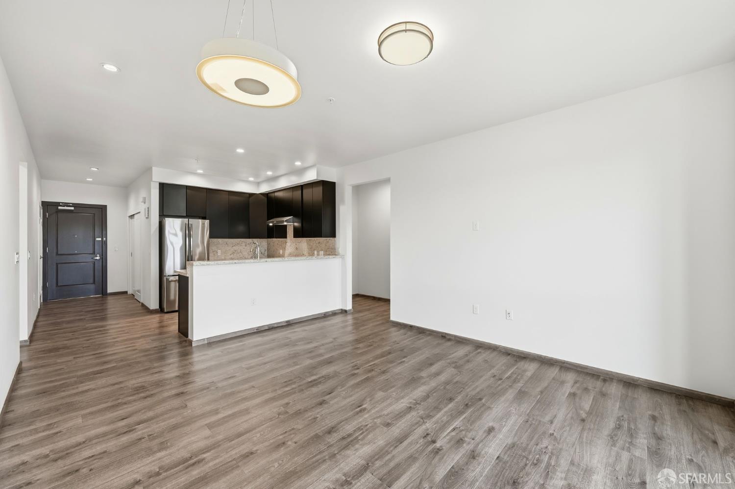 Detail Gallery Image 8 of 51 For 3535 Wawona St #415,  San Francisco,  CA 94116 - 2 Beds | 2 Baths