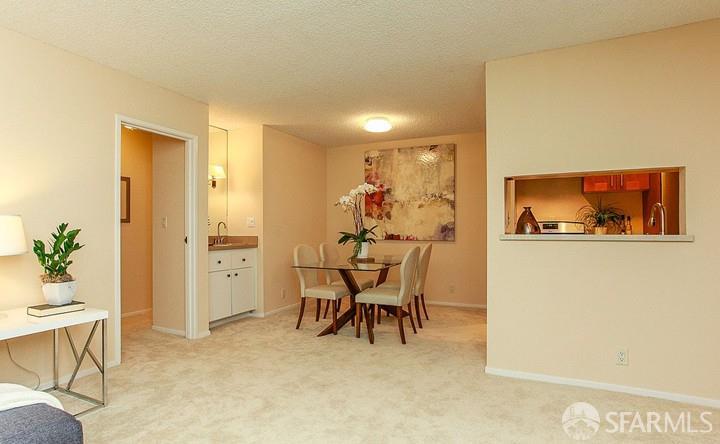 Detail Gallery Image 5 of 14 For 950 Duncan St 201e,  San Francisco,  CA 94131 - 2 Beds | 1 Baths