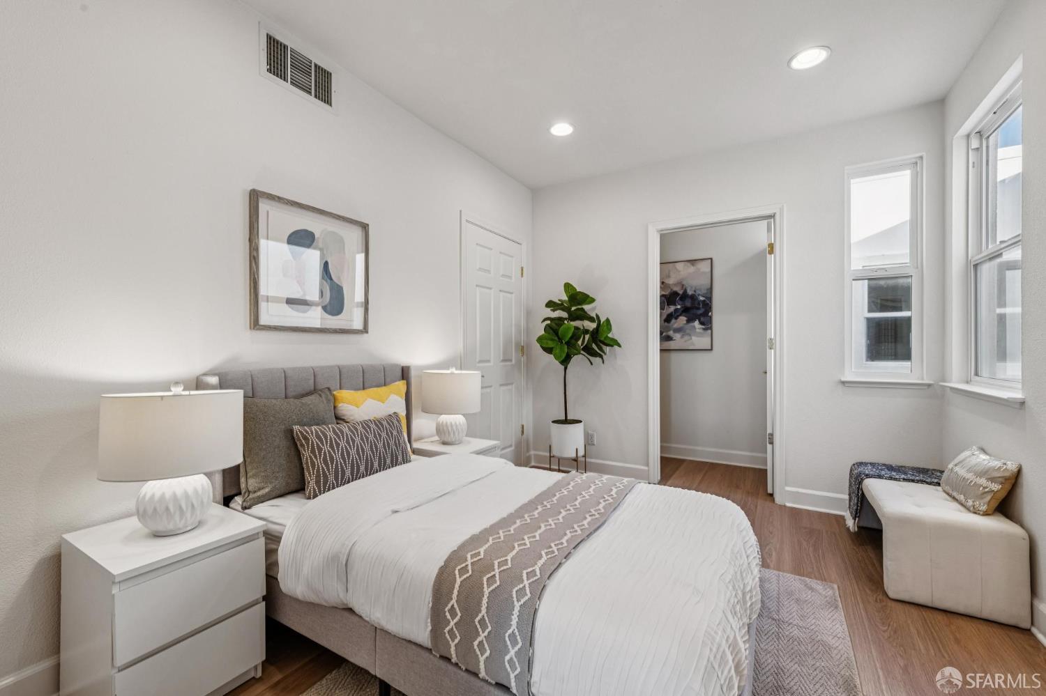 Photo #36: 425091702 Listing: Photo #36