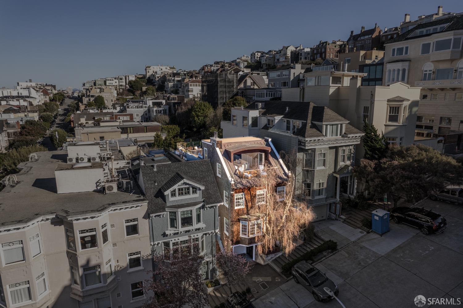 Detail Gallery Image 78 of 86 For 2550 Baker St, San Francisco,  CA 94123 - 5 Beds | 4/1 Baths