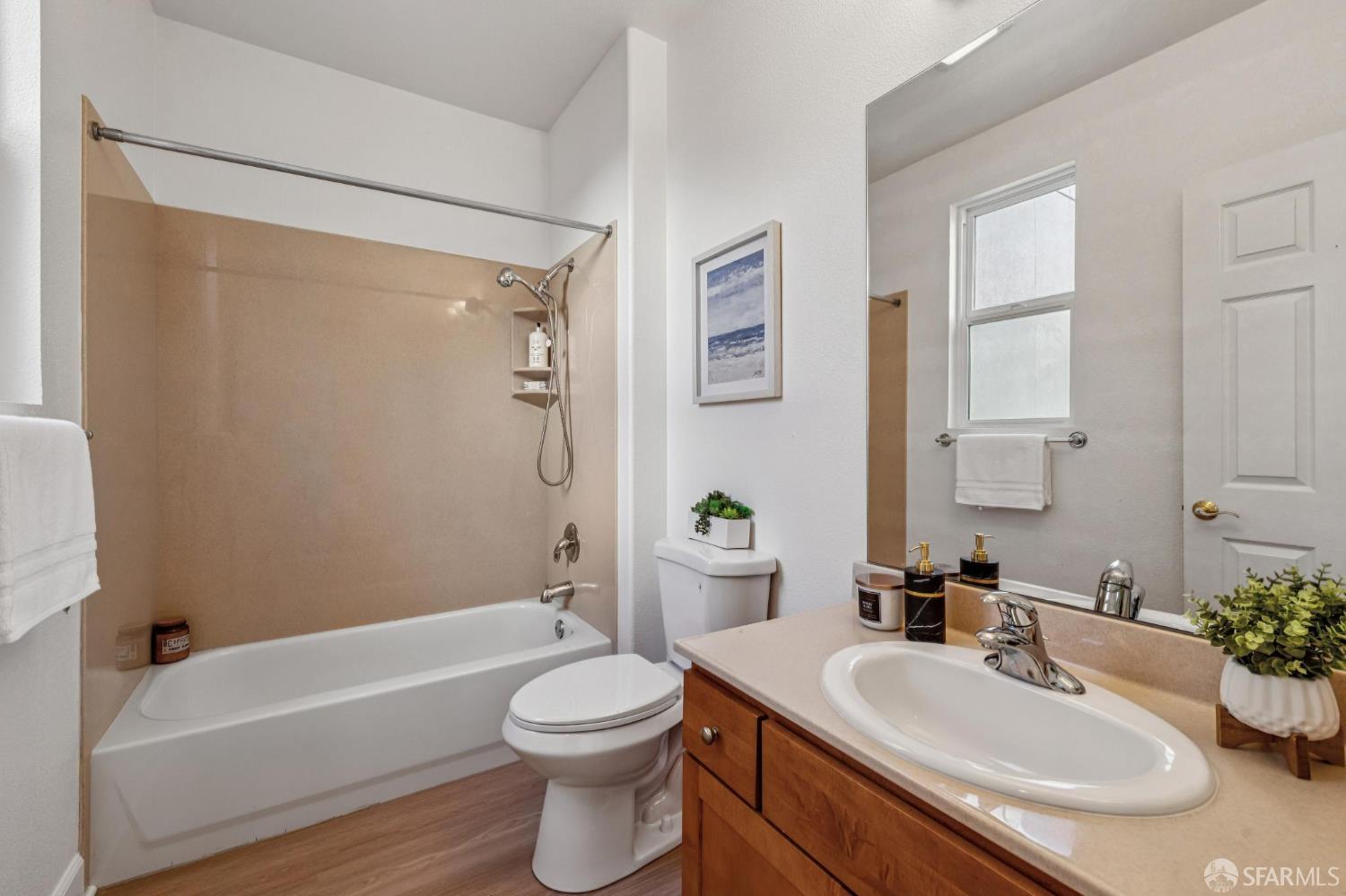 Photo #38: 425091702 Listing: Photo #38