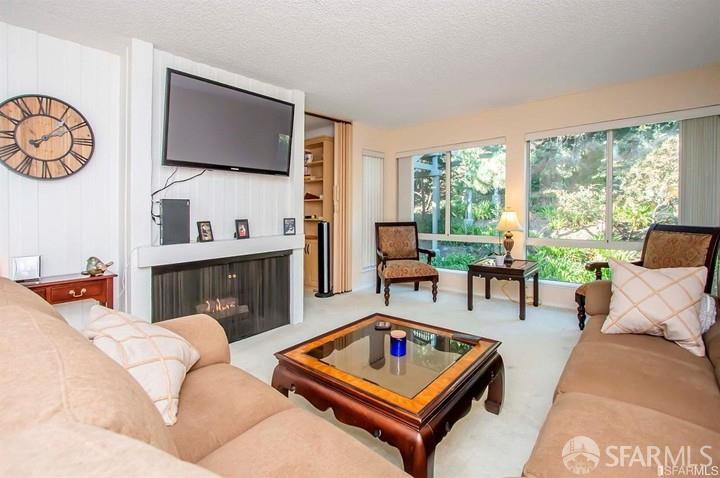 Detail Gallery Image 7 of 14 For 950 Duncan St 201e,  San Francisco,  CA 94131 - 2 Beds | 1 Baths