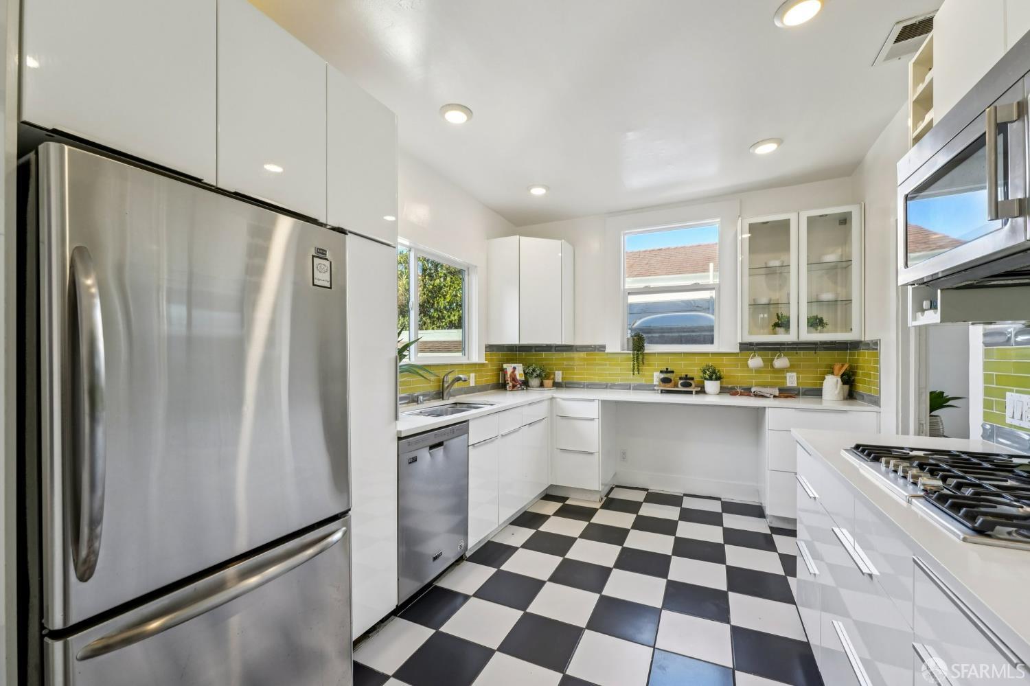 Detail Gallery Image 23 of 57 For 178 Allison St, San Francisco,  CA 94112 - 2 Beds | 1 Baths