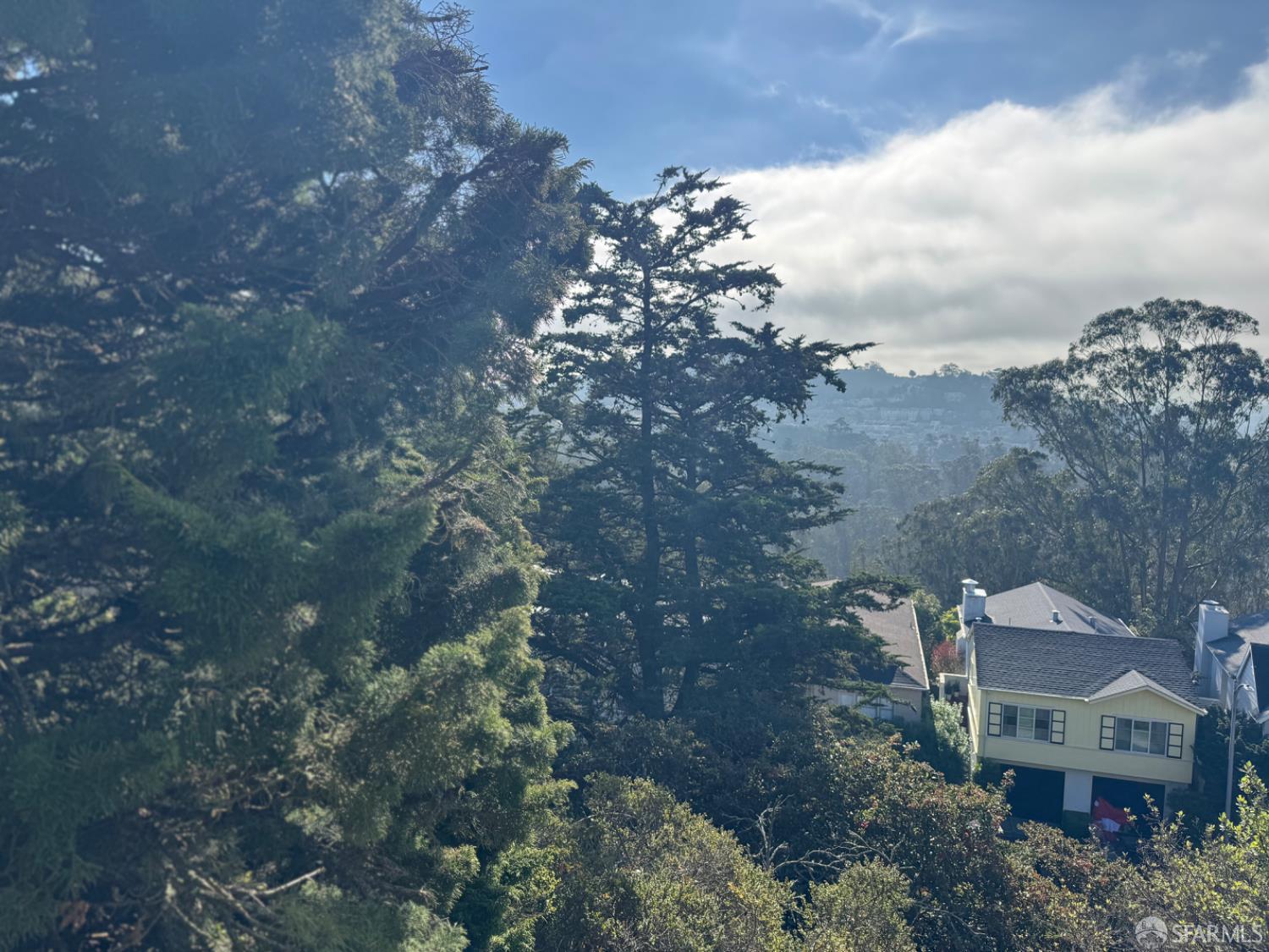 Detail Gallery Image 14 of 18 For 377 Oak Park Dr, San Francisco,  CA 94131 - 2 Beds | 2 Baths