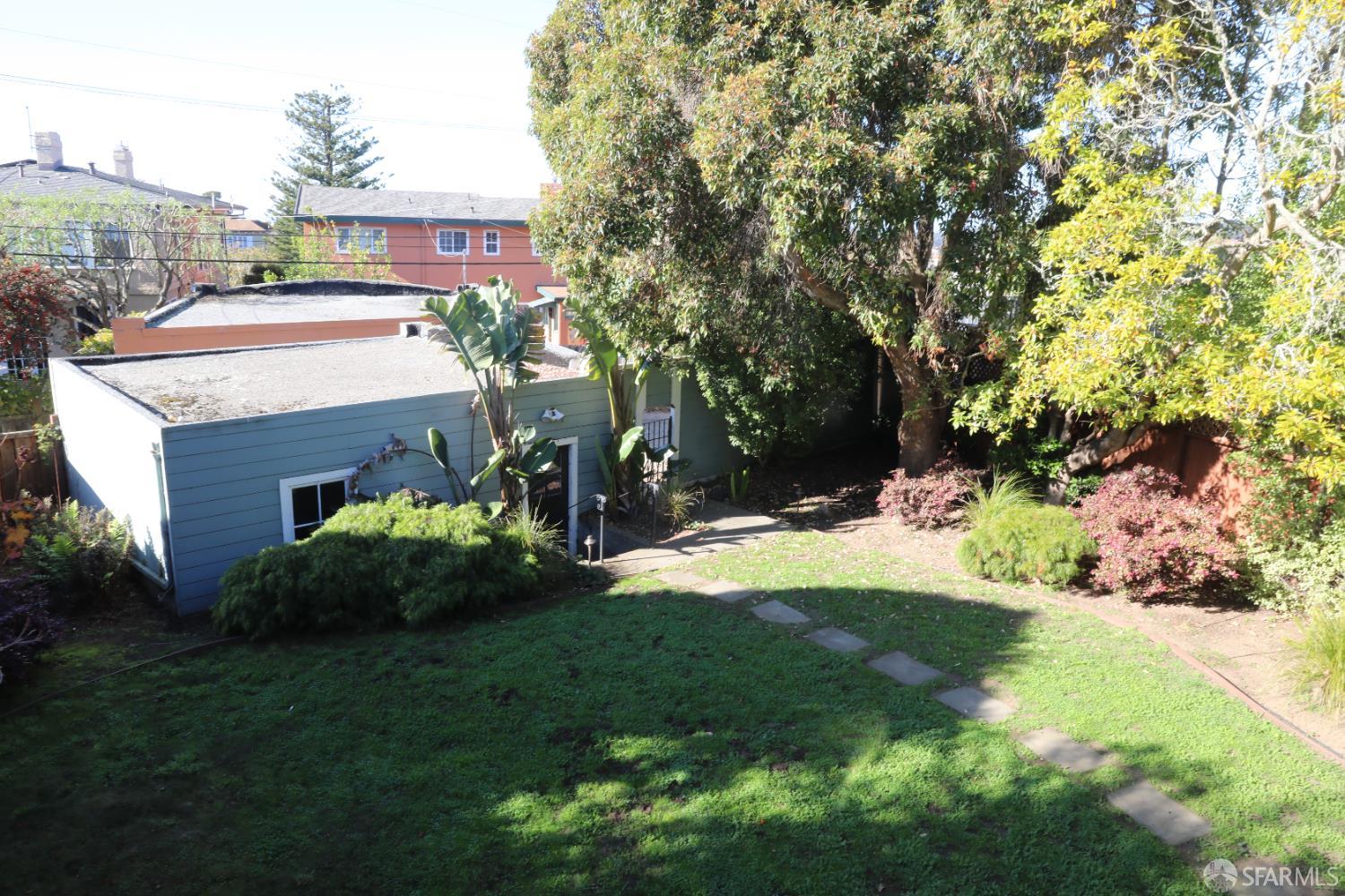 Detail Gallery Image 16 of 22 For 285 Moncada Way, San Francisco,  CA 94127 - 4 Beds | 2/1 Baths