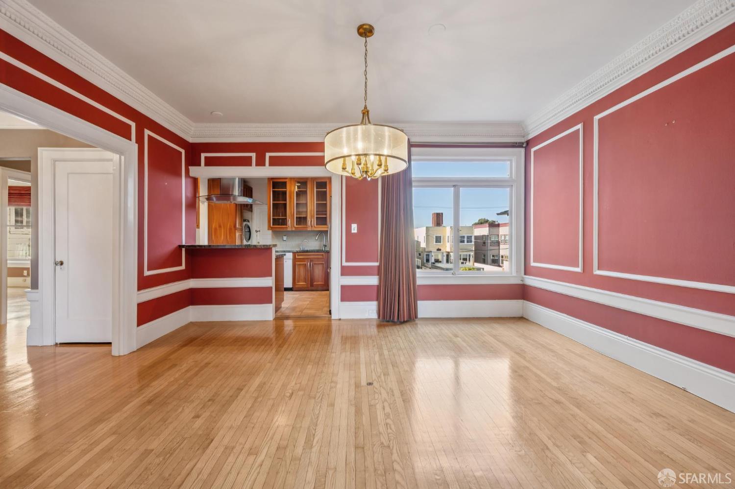 Detail Gallery Image 13 of 25 For 189 Commonwealth Ave #3,  San Francisco,  CA 94118 - 3 Beds | 1/1 Baths