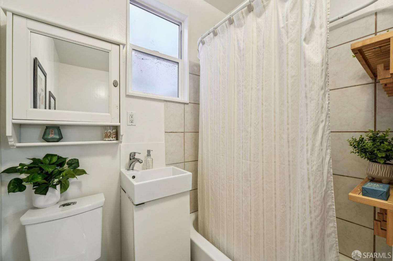 Detail Gallery Image 38 of 57 For 178 Allison St, San Francisco,  CA 94112 - 2 Beds | 1 Baths