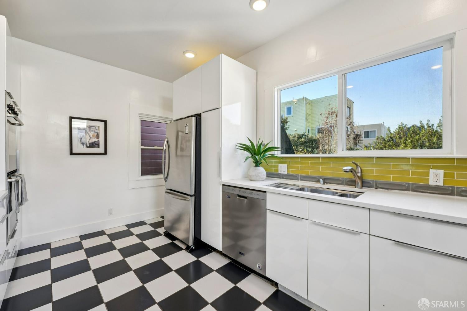 Detail Gallery Image 18 of 57 For 178 Allison St, San Francisco,  CA 94112 - 2 Beds | 1 Baths