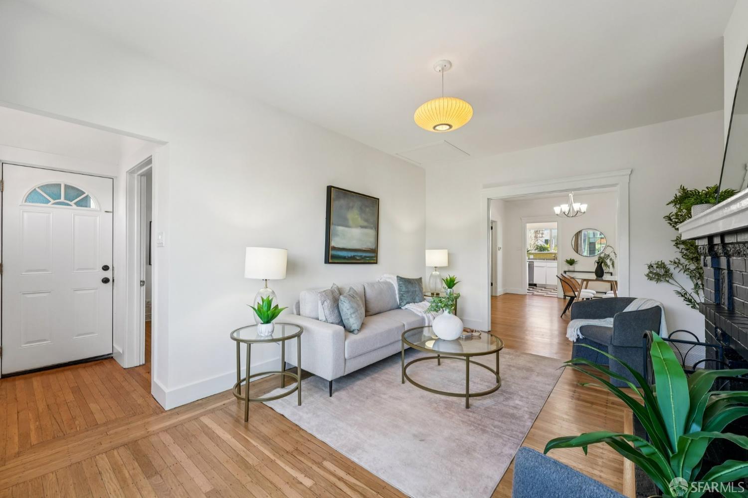 Detail Gallery Image 9 of 57 For 178 Allison St, San Francisco,  CA 94112 - 2 Beds | 1 Baths