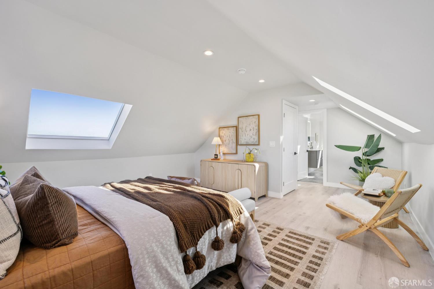 Detail Gallery Image 41 of 92 For 89 Naples St, San Francisco,  CA 94112 - 4 Beds | 3 Baths