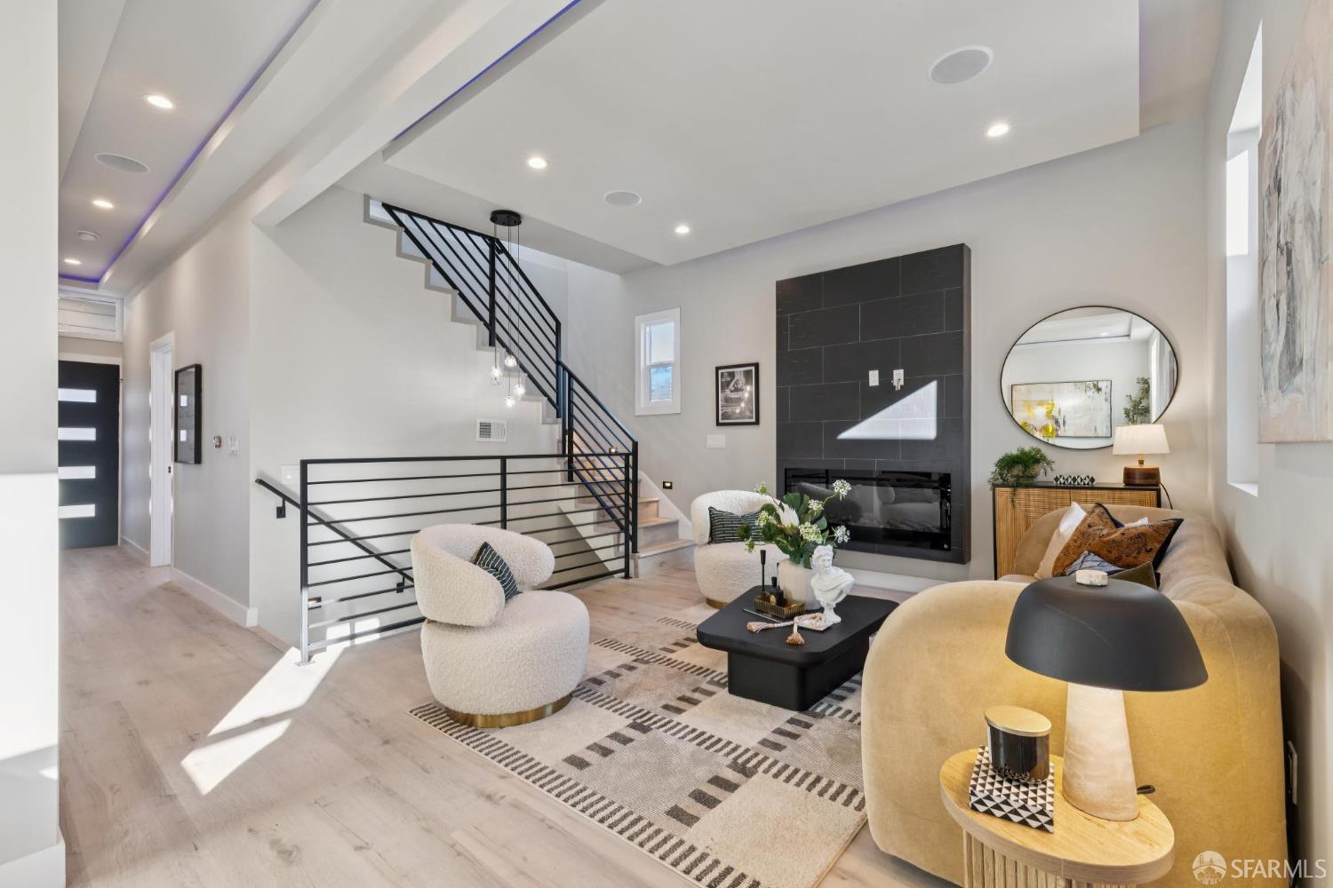 Detail Gallery Image 17 of 92 For 89 Naples St, San Francisco,  CA 94112 - 4 Beds | 3 Baths