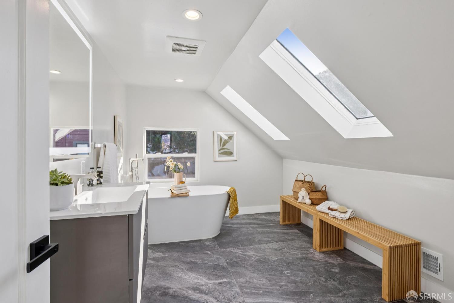 Detail Gallery Image 42 of 92 For 89 Naples St, San Francisco,  CA 94112 - 4 Beds | 3 Baths