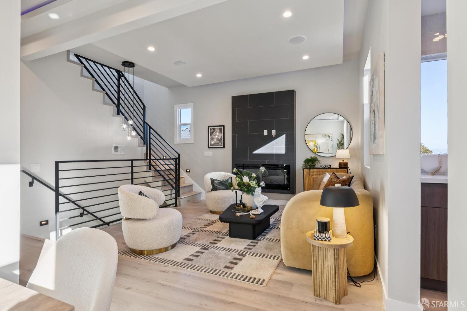 Detail Gallery Image 16 of 92 For 89 Naples St, San Francisco,  CA 94112 - 4 Beds | 3 Baths