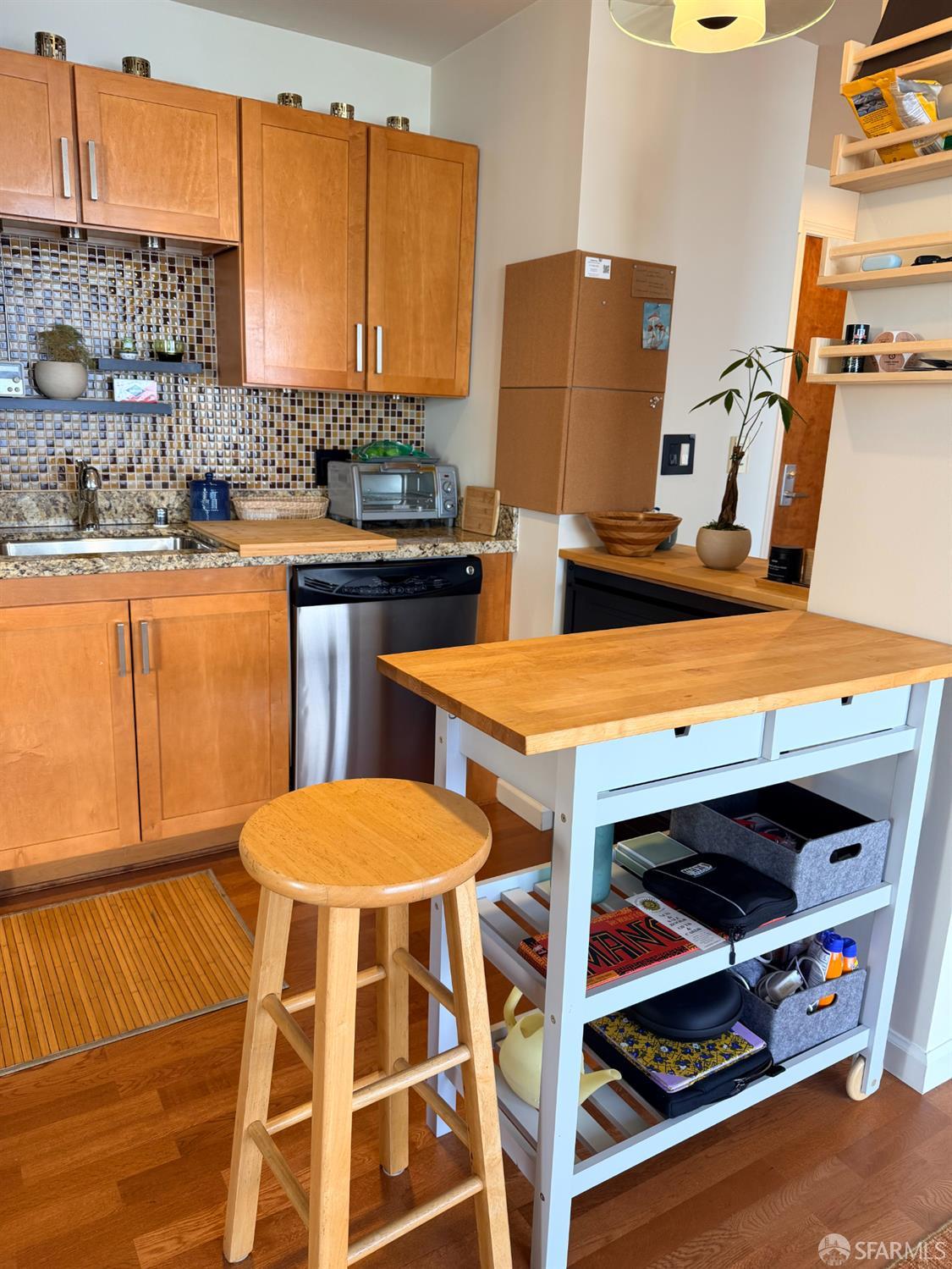 Detail Gallery Image 3 of 18 For 81 Frank Norris St #501,  San Francisco,  CA 94109 - 1 Beds | 1 Baths