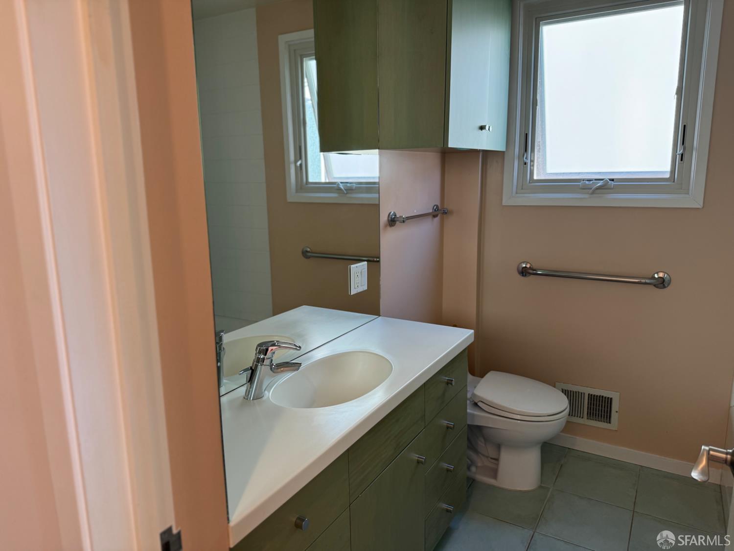 Detail Gallery Image 13 of 21 For 377 Oak Park Dr, San Francisco,  CA 94131 - 2 Beds | 2 Baths