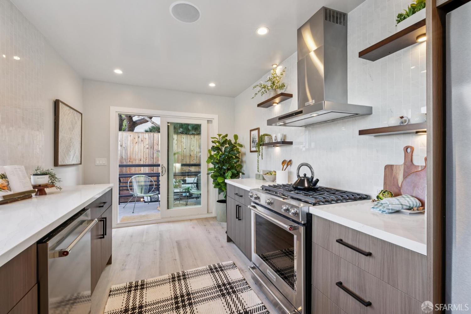 Detail Gallery Image 28 of 92 For 89 Naples St, San Francisco,  CA 94112 - 4 Beds | 3 Baths