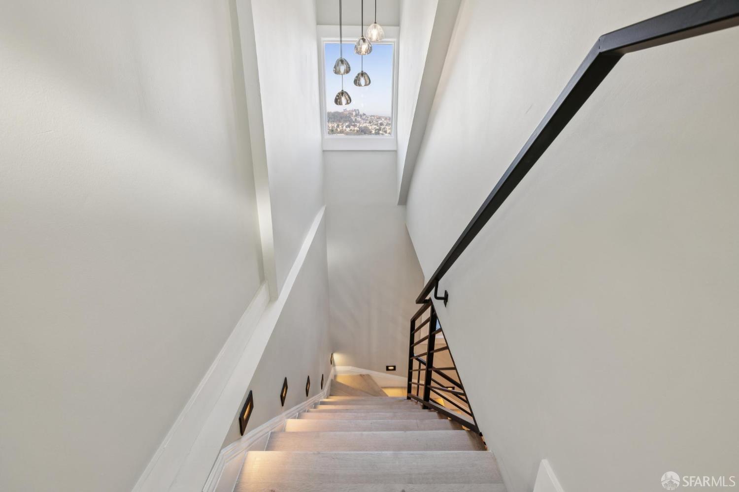 Detail Gallery Image 47 of 92 For 89 Naples St, San Francisco,  CA 94112 - 4 Beds | 3 Baths