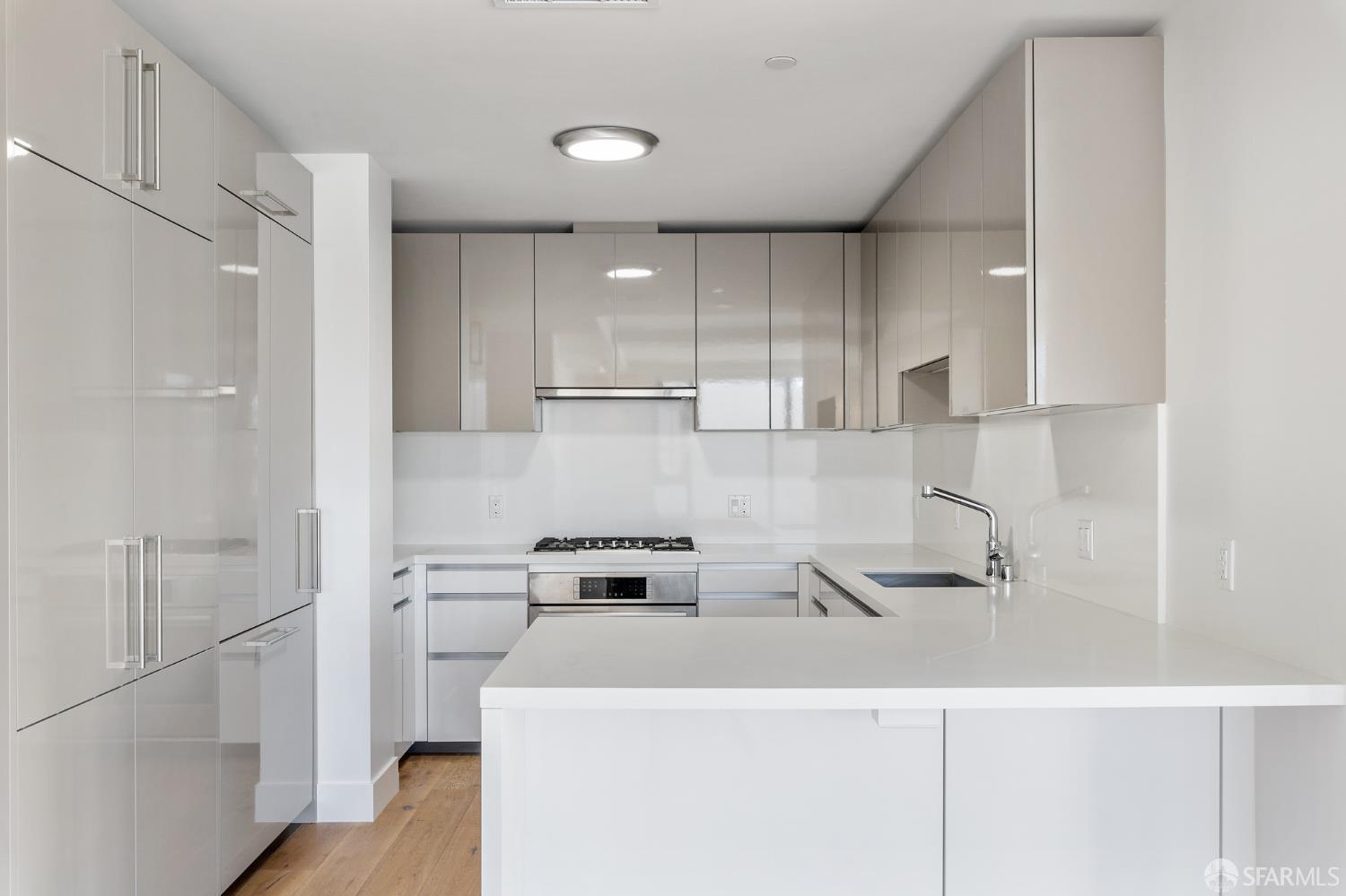 Detail Gallery Image 3 of 20 For 1450 Franklin St #701,  San Francisco,  CA 94109 - 2 Beds | 2 Baths