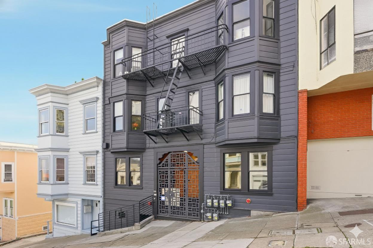 Detail Gallery Image 3 of 25 For 357 Vallejo St #357,  San Francisco,  CA 94133 - 2 Beds | 2 Baths