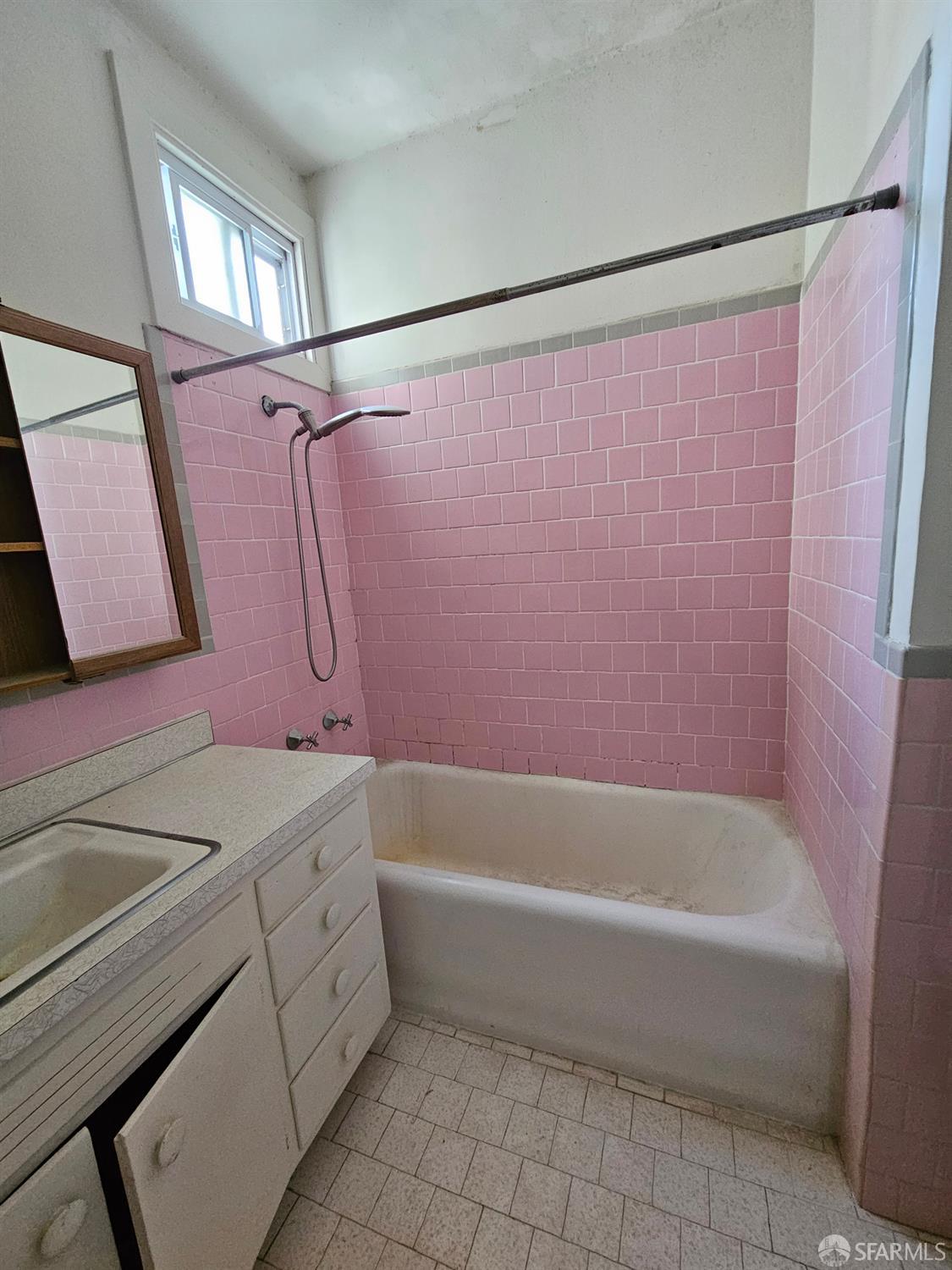 Detail Gallery Image 8 of 13 For 1362 25th Ave, San Francisco,  CA 94122 - – Beds | – Baths