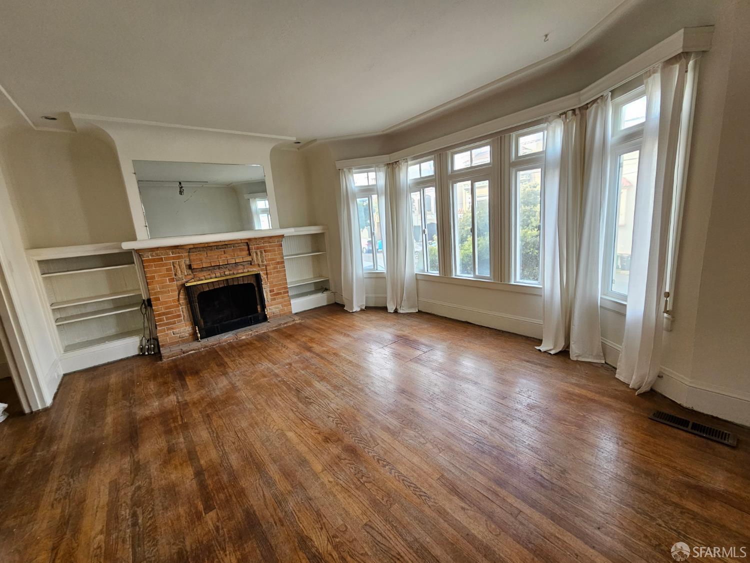 Detail Gallery Image 2 of 13 For 1362 25th Ave, San Francisco,  CA 94122 - – Beds | – Baths