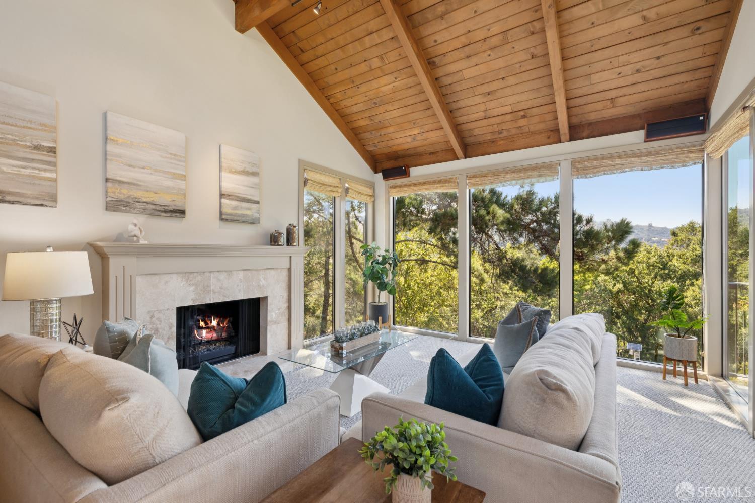 Detail Gallery Image 3 of 54 For 214 the Knoll, Orinda,  CA 94563 - 3 Beds | 3 Baths