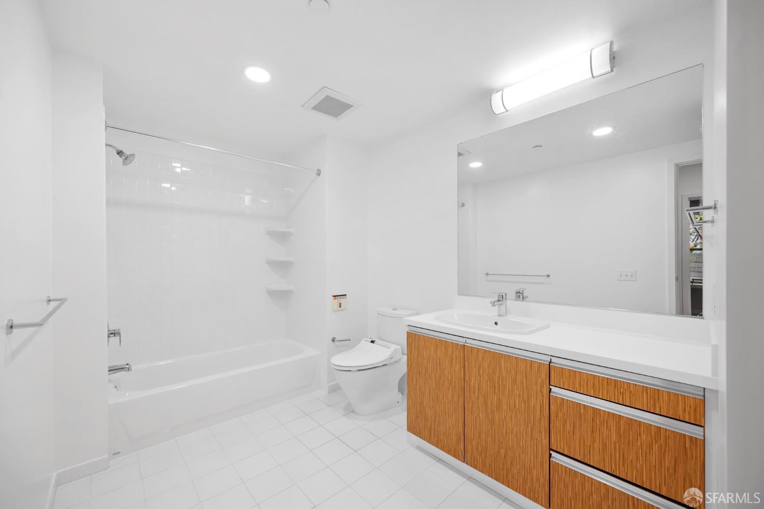 Detail Gallery Image 20 of 57 For 5800 3rd St #1121,  San Francisco,  CA 94124 - 3 Beds | 3 Baths