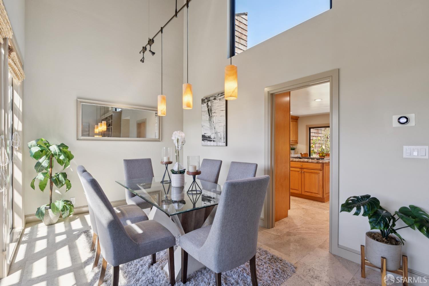 Detail Gallery Image 14 of 54 For 214 the Knoll, Orinda,  CA 94563 - 3 Beds | 3 Baths