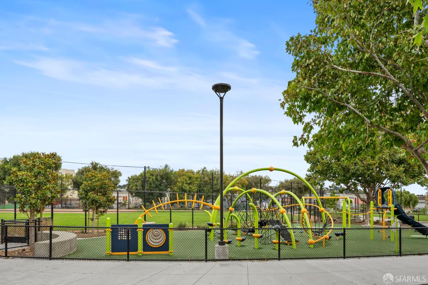 Detail Gallery Image 55 of 57 For 5800 3rd St #1121,  San Francisco,  CA 94124 - 3 Beds | 3 Baths