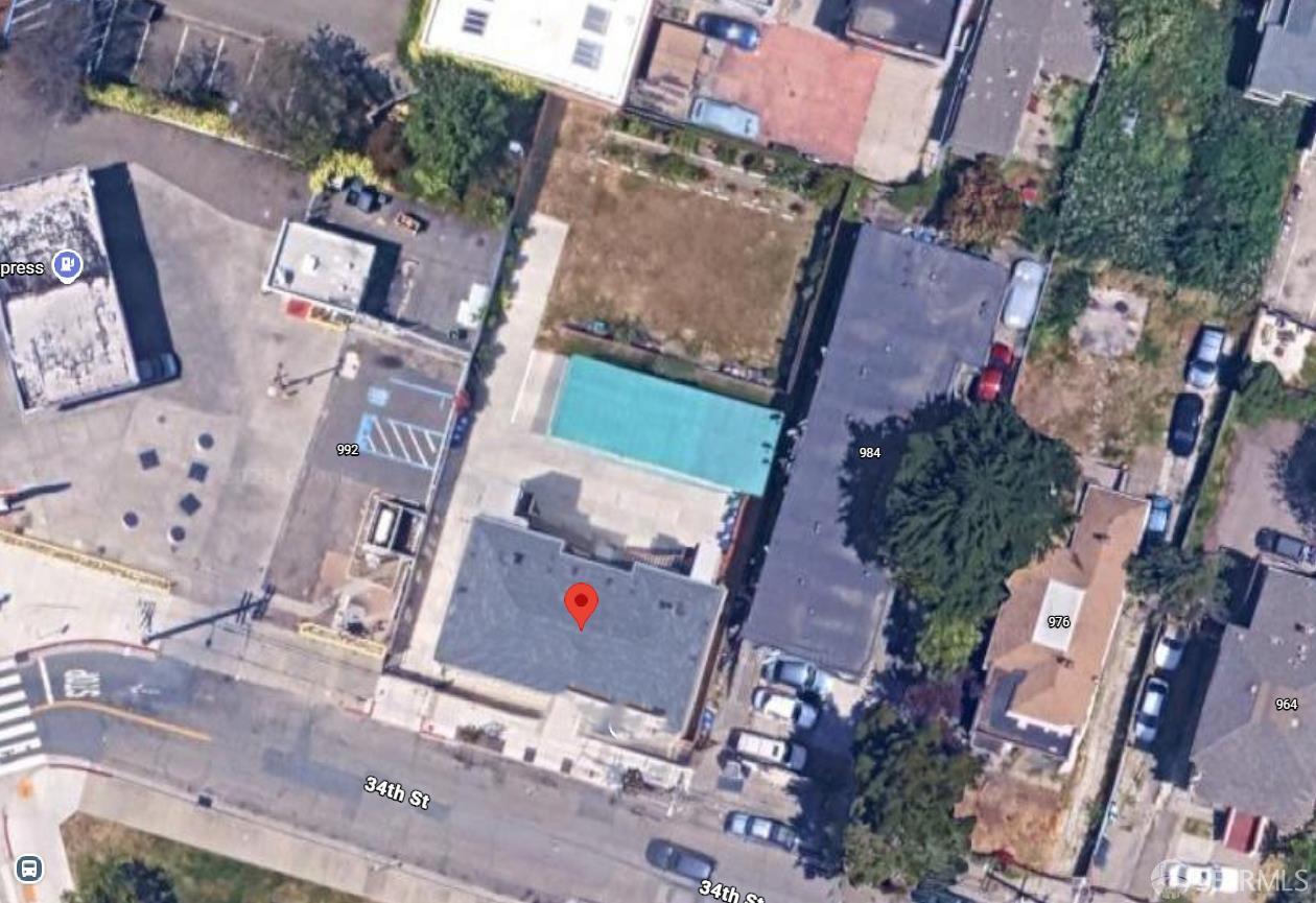 Detail Gallery Image 4 of 4 For 990 34th St, Oakland,  CA 94608 - – Beds | – Baths