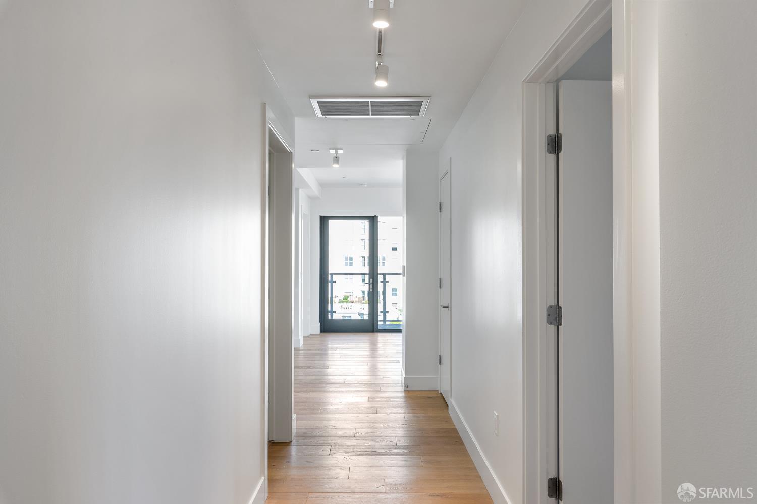 Detail Gallery Image 7 of 20 For 1450 Franklin St #701,  San Francisco,  CA 94109 - 2 Beds | 2 Baths
