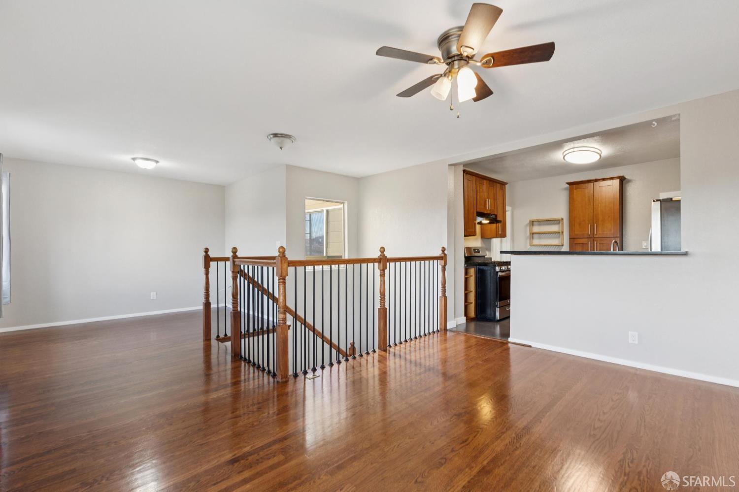 Detail Gallery Image 14 of 25 For 517 Nevada St, San Francisco,  CA 94110 - 4 Beds | 2 Baths