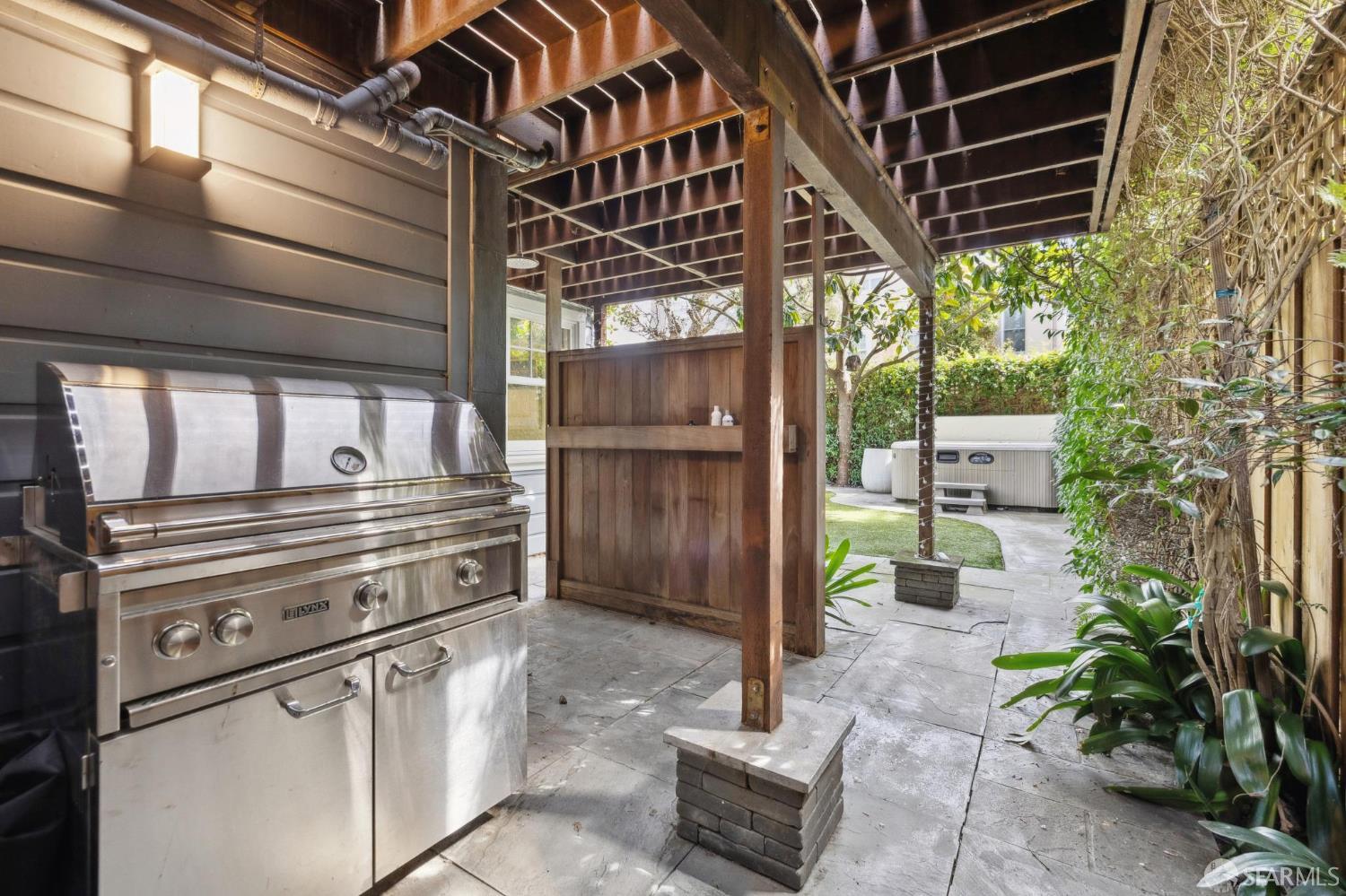 Detail Gallery Image 48 of 71 For 245 Alhambra St, San Francisco,  CA 94123 - 4 Beds | 3/1 Baths