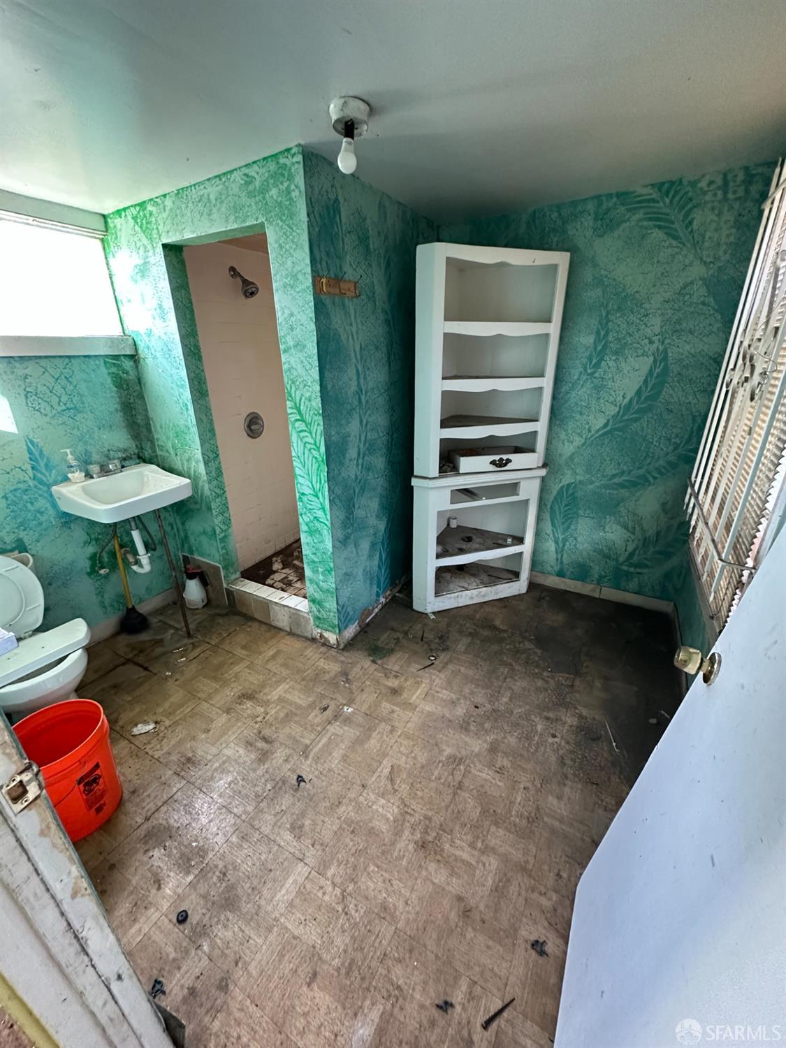 Detail Gallery Image 16 of 30 For 2140 27th Ave, Oakland,  CA 94601 - 2 Beds | 2 Baths