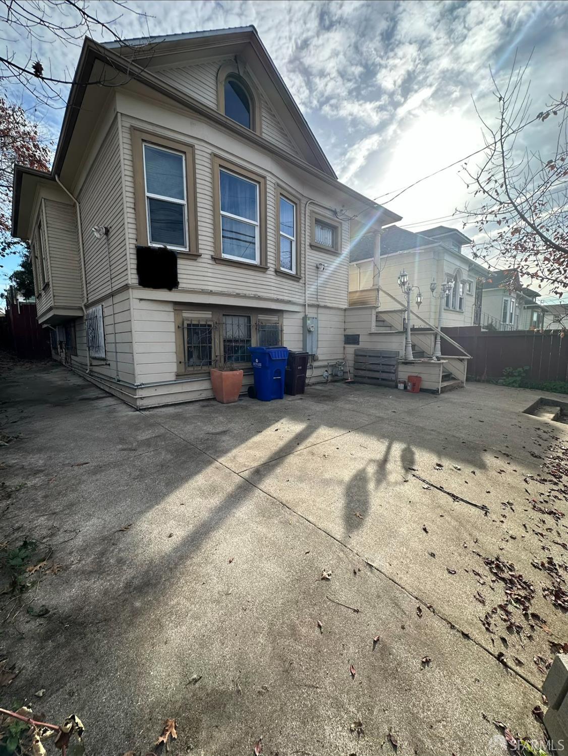 Detail Gallery Image 5 of 30 For 2140 27th Ave, Oakland,  CA 94601 - 2 Beds | 2 Baths