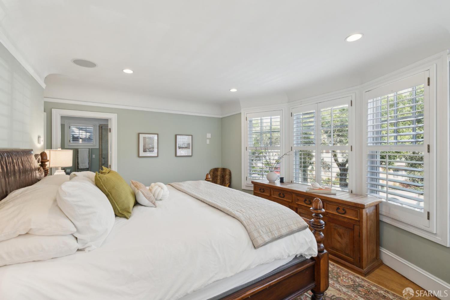 Detail Gallery Image 23 of 71 For 245 Alhambra St, San Francisco,  CA 94123 - 4 Beds | 3/1 Baths