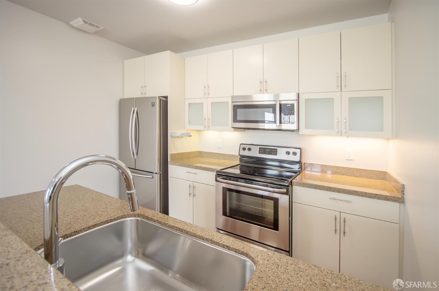 Detail Gallery Image 14 of 25 For 1587 15th St #504,  San Francisco,  CA 94103 - 2 Beds | 1 Baths