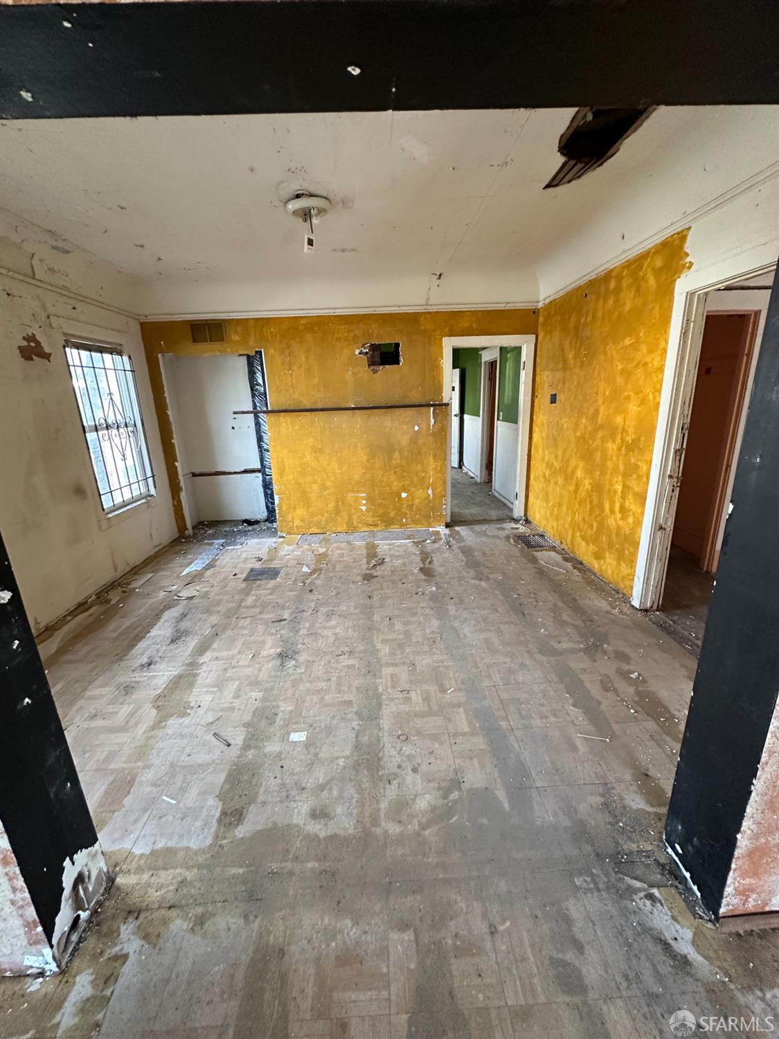 Detail Gallery Image 9 of 30 For 2140 27th Ave, Oakland,  CA 94601 - 2 Beds | 2 Baths