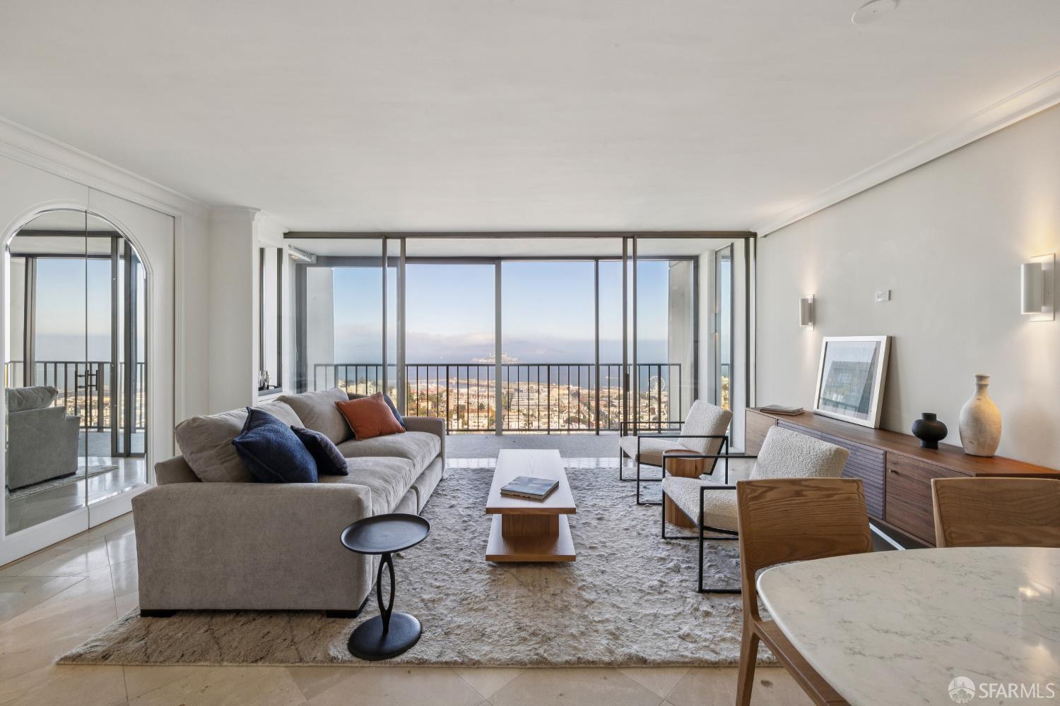 Detail Gallery Image 4 of 28 For 999 Green St #1403,  San Francisco,  CA 94133 - 1 Beds | 1 Baths