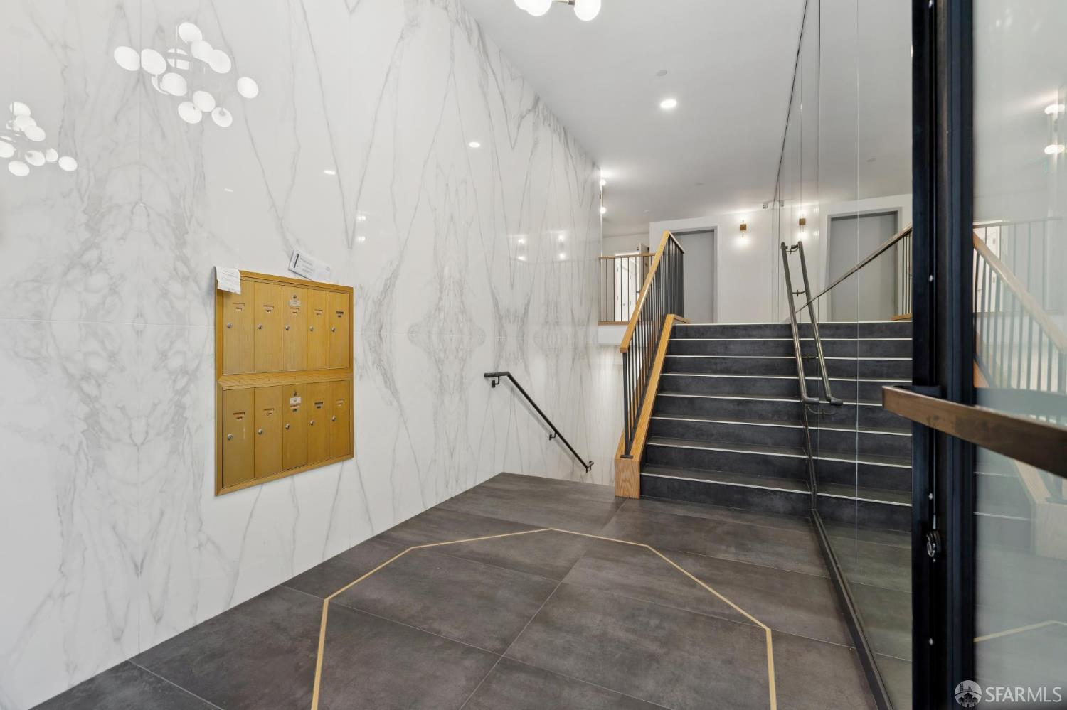 Detail Gallery Image 51 of 62 For 1624 Larkin St #4,  San Francisco,  CA 94109 - 1 Beds | 1 Baths