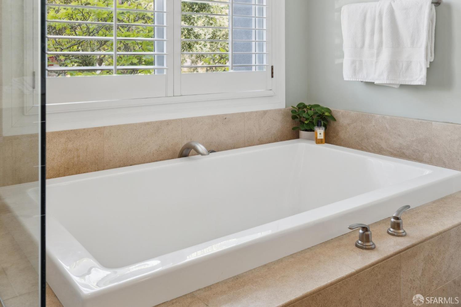 Detail Gallery Image 26 of 71 For 245 Alhambra St, San Francisco,  CA 94123 - 4 Beds | 3/1 Baths