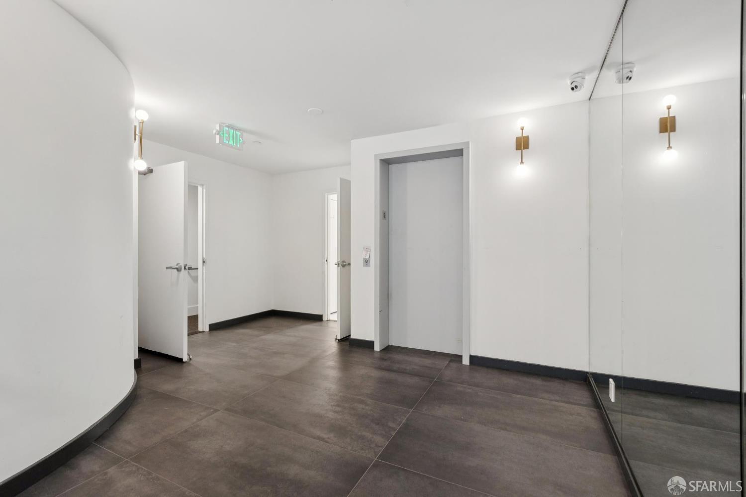 Detail Gallery Image 53 of 62 For 1624 Larkin St #4,  San Francisco,  CA 94109 - 1 Beds | 1 Baths