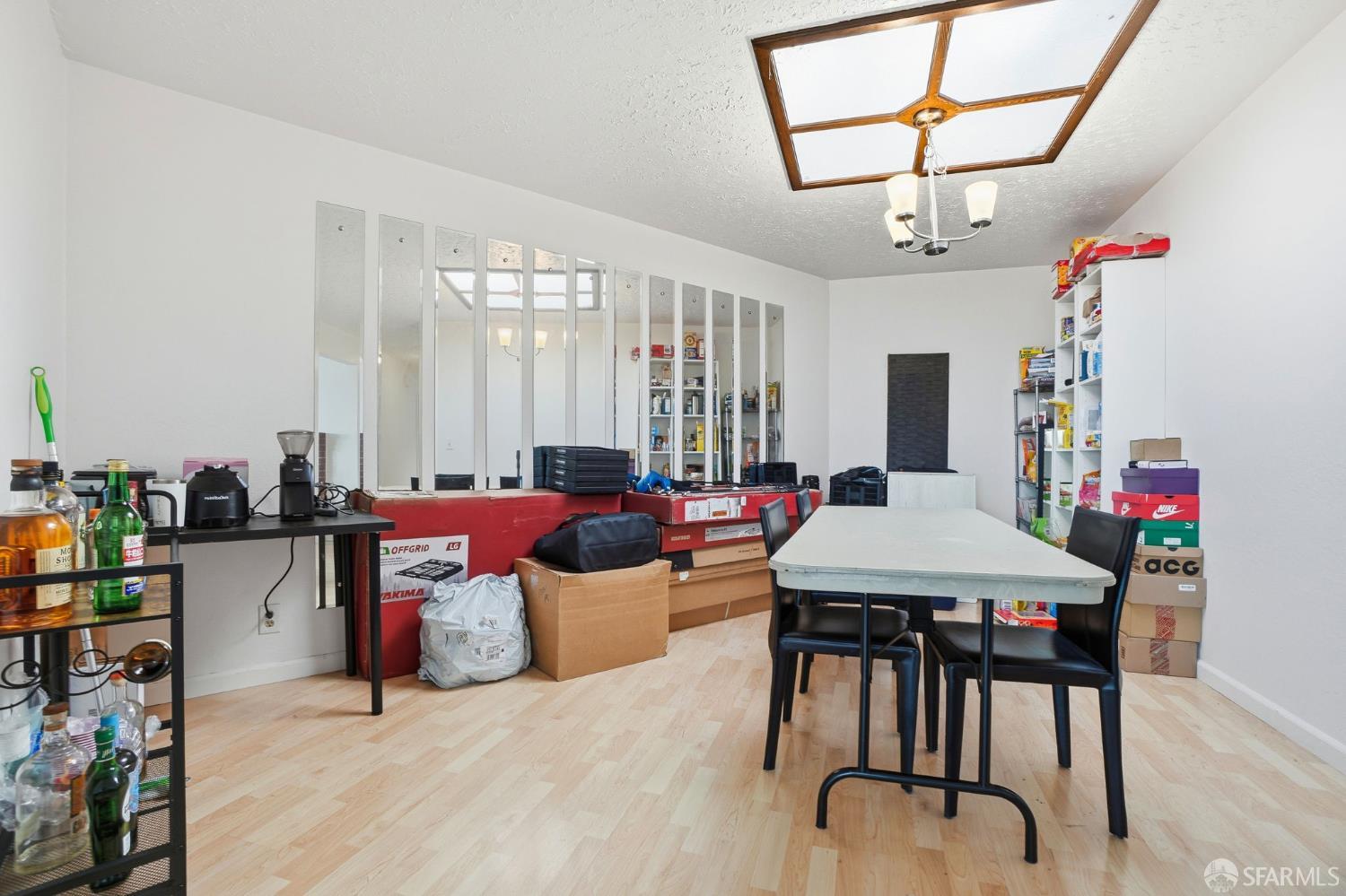 Detail Gallery Image 13 of 38 For 1831 Silliman St, San Francisco,  CA 94134 - 4 Beds | 3 Baths