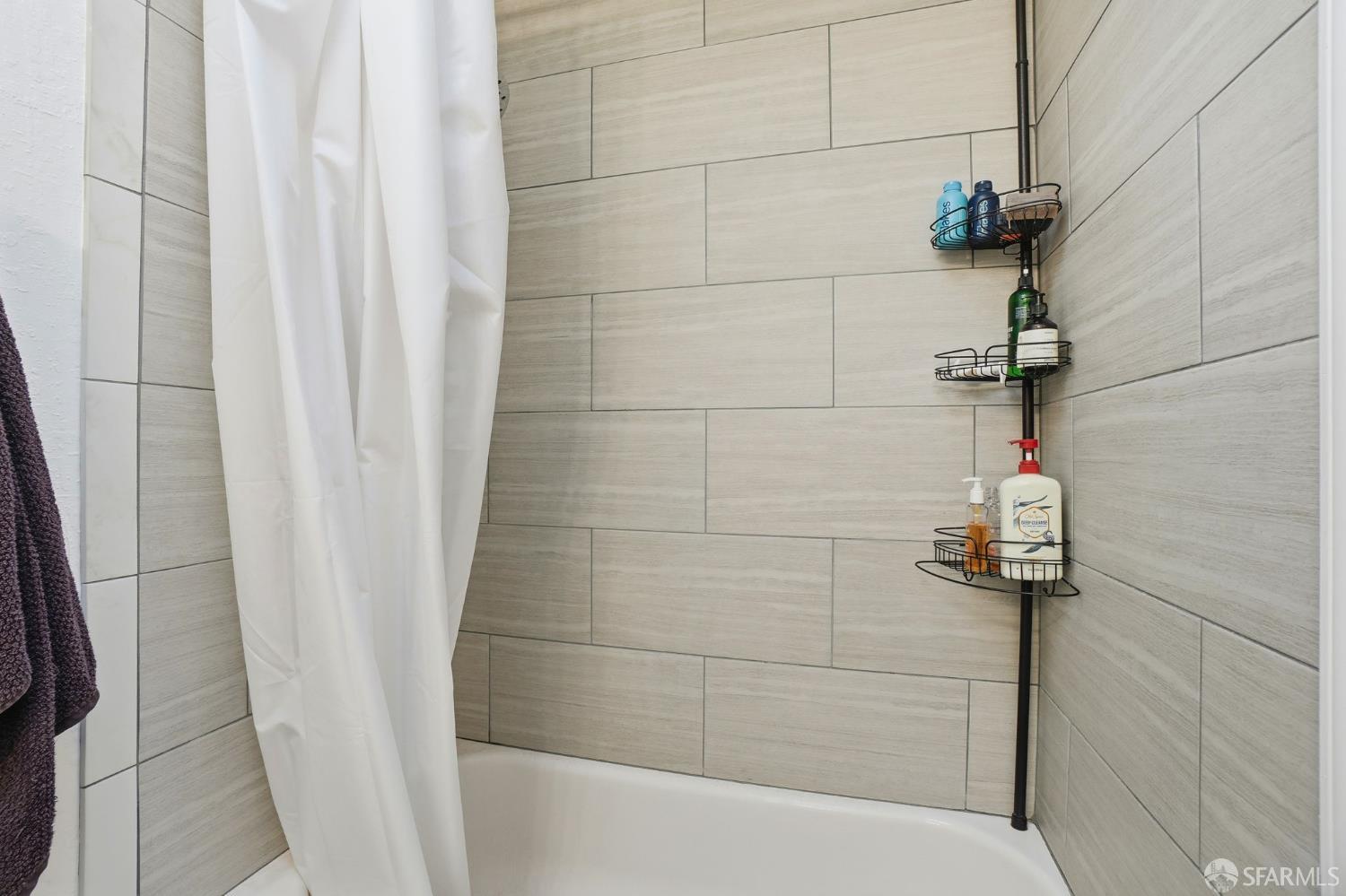 Detail Gallery Image 19 of 38 For 1831 Silliman St, San Francisco,  CA 94134 - 4 Beds | 3 Baths