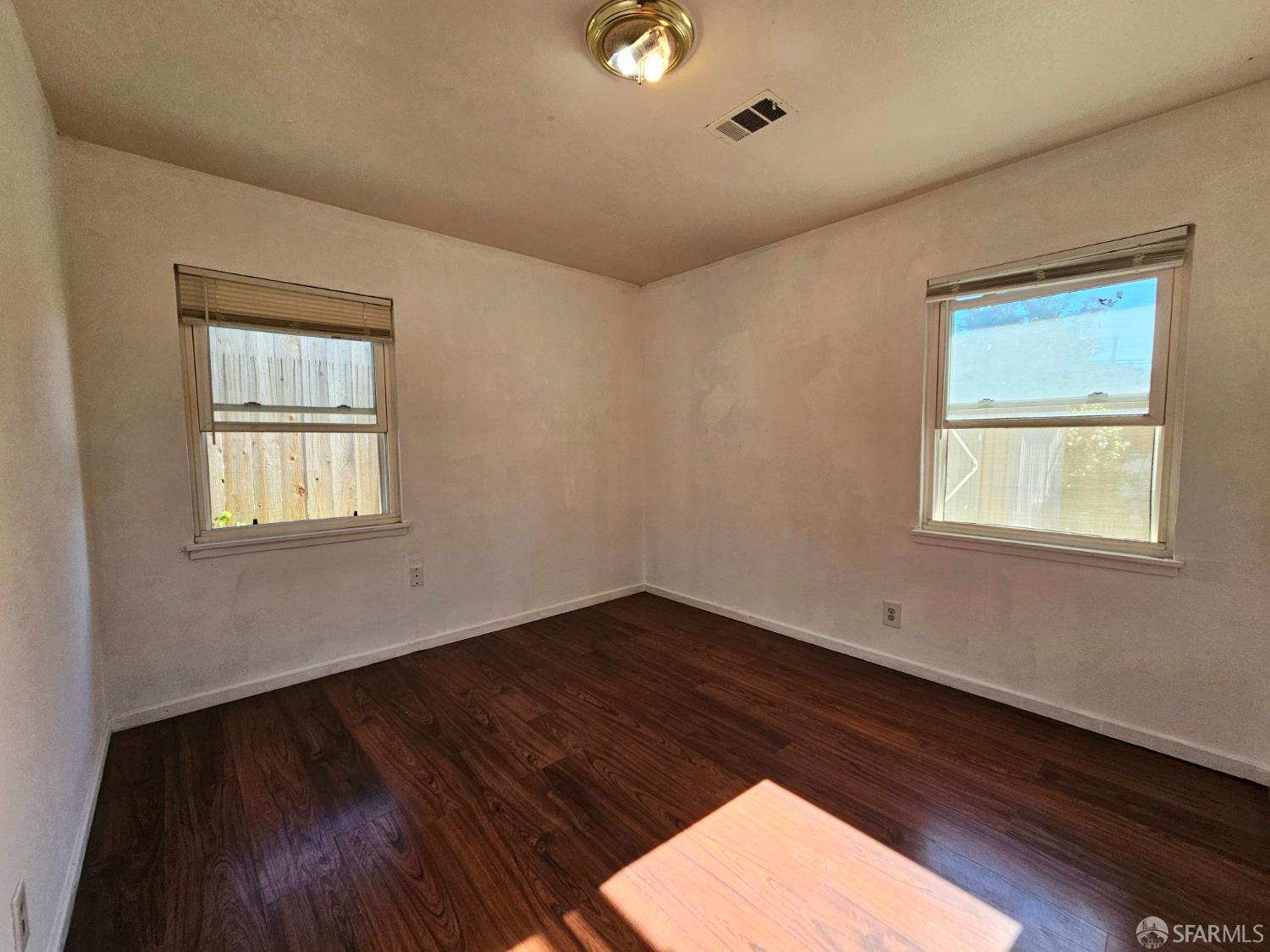 Detail Gallery Image 10 of 16 For 864 Lester Ave, Hayward,  CA 94541 - 3 Beds | 1 Baths