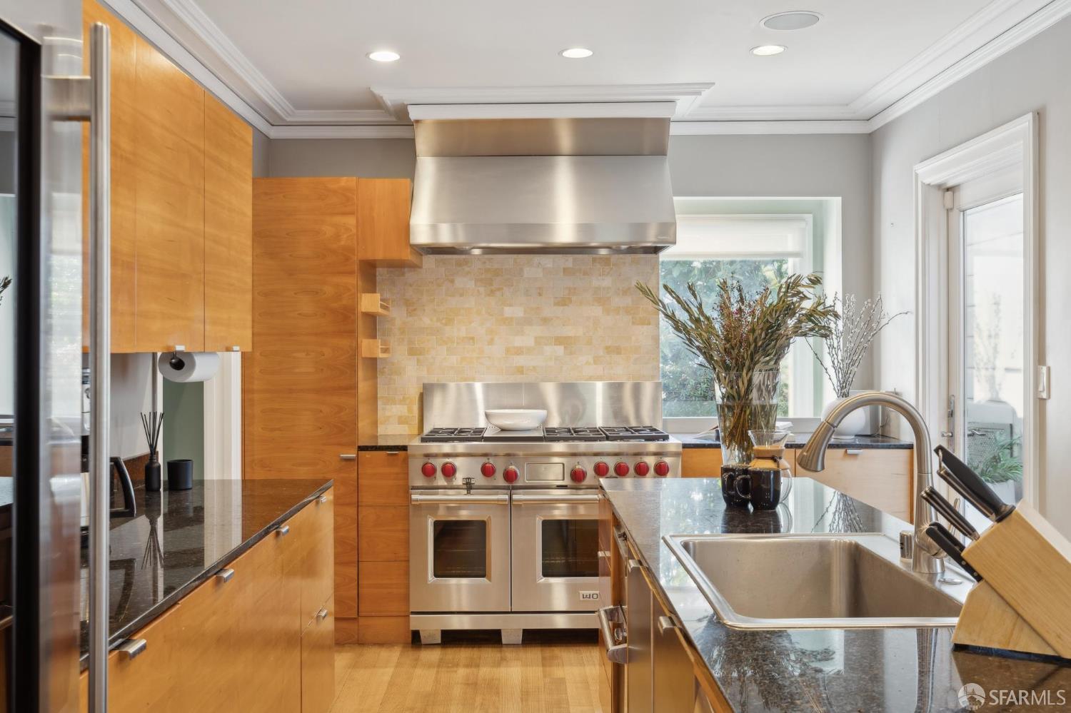 Detail Gallery Image 15 of 71 For 245 Alhambra St, San Francisco,  CA 94123 - 4 Beds | 3/1 Baths